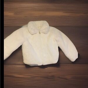 Childs faux fur jacket size 4T  Cat and Jack.
